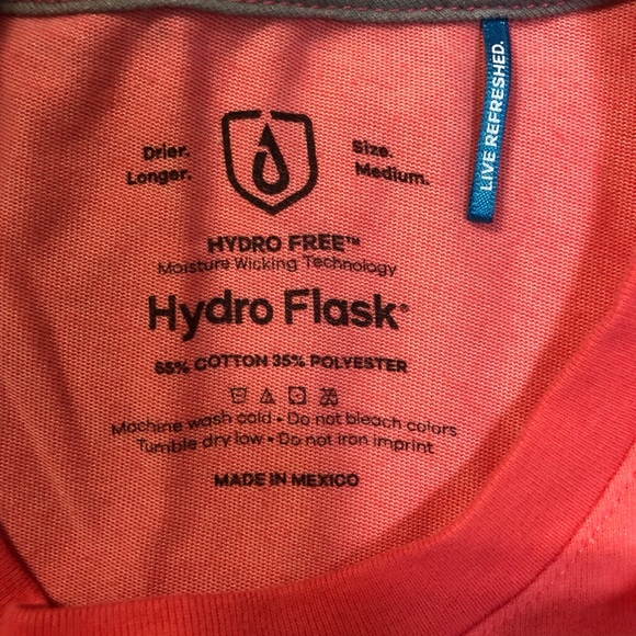 Hydro flask womens tshirt - Picture 2 of 2